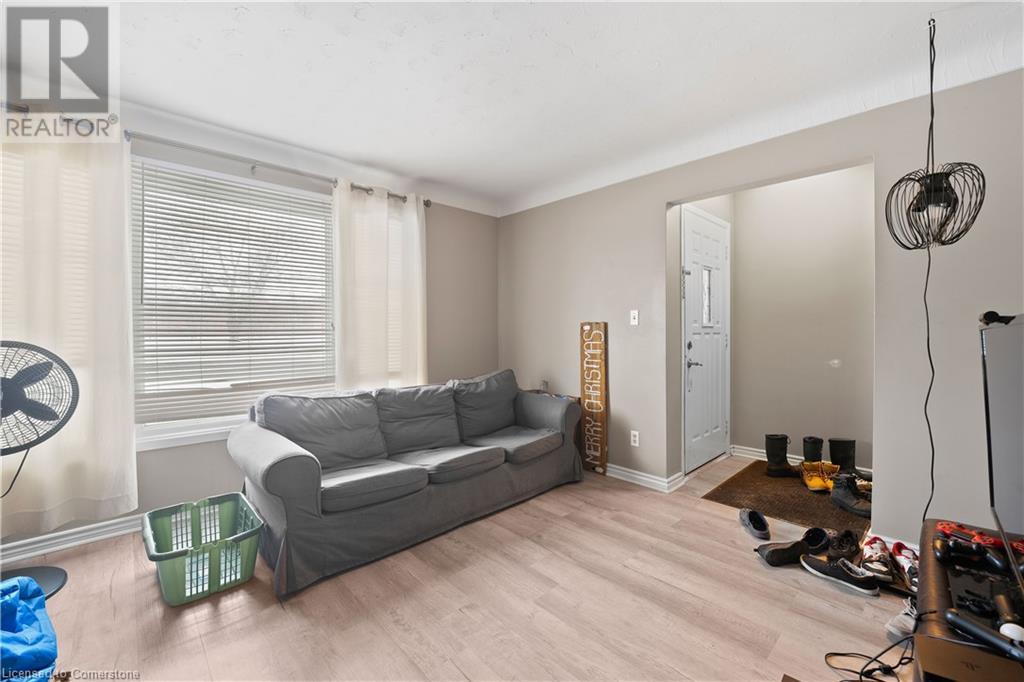 Property at 550 FIRST AVE image 2