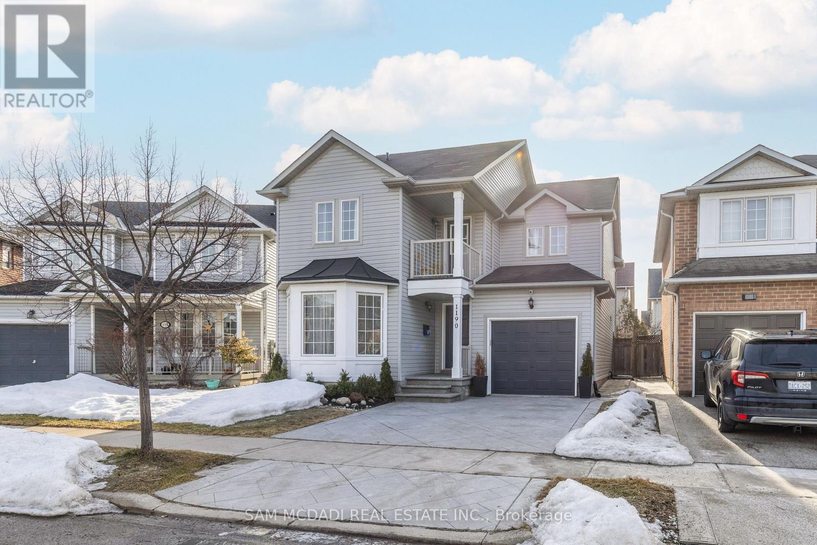 Property at 1190 FOX CRESCENT image 1