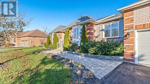 Property at 11 ASPEN COURT image 4