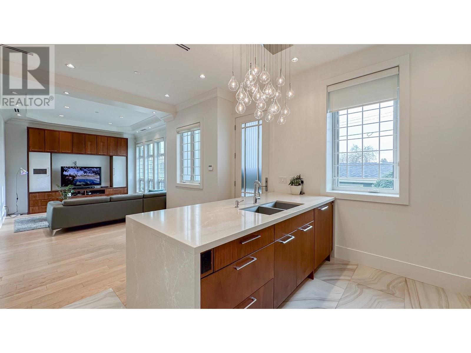 1316 W 59th Avenue, Vancouver, British Columbia  V6P 1Y5 - Photo 9 - R2959859