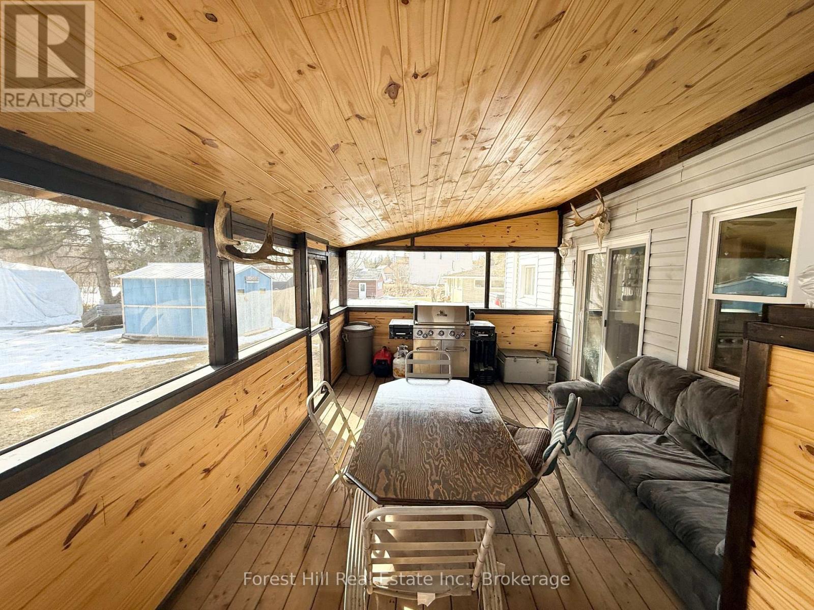 10709 Hwy 522 Highway, Parry Sound Remote Area, Ontario  P0H 1A0 - Photo 22 - X12064557