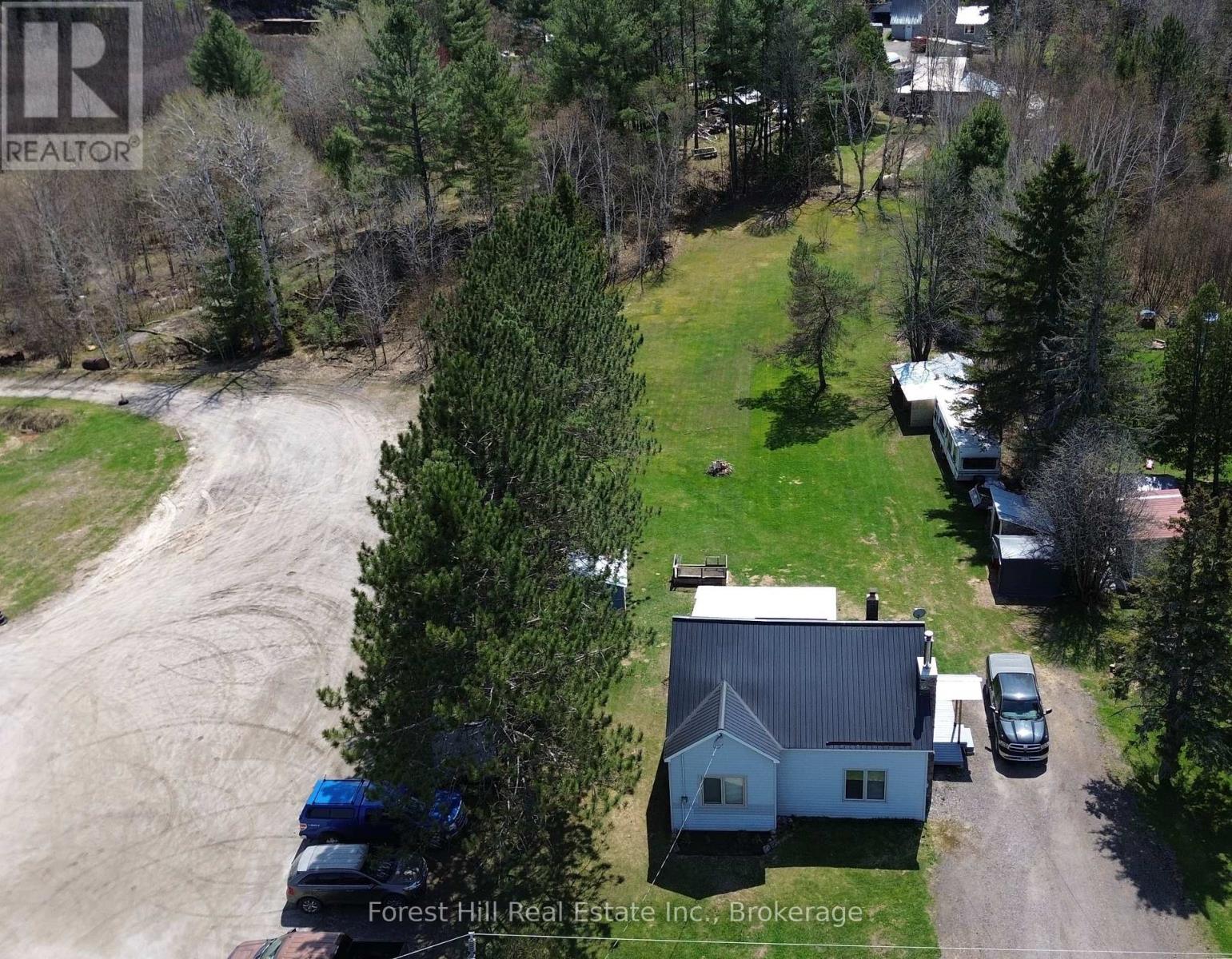 10709 Hwy 522 Highway, Parry Sound Remote Area, Ontario  P0H 1A0 - Photo 7 - X12064557