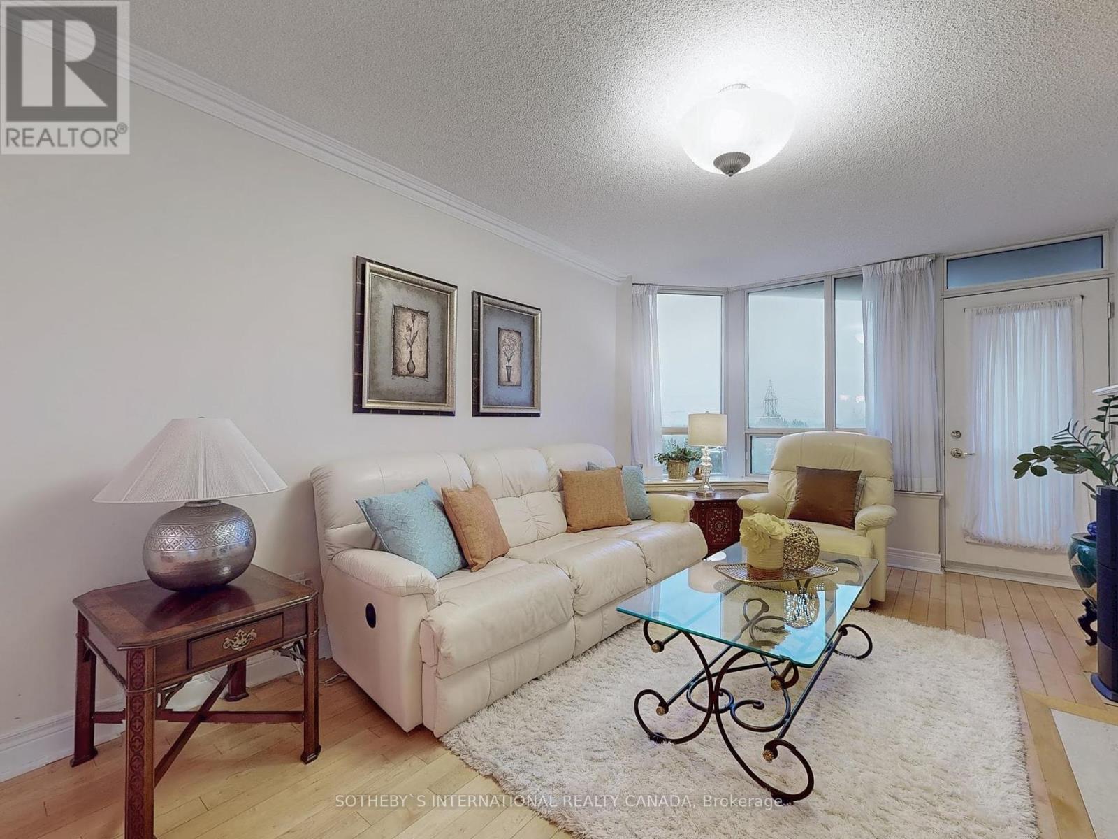 Property at 610 - 89 SKYMARK DRIVE image 4