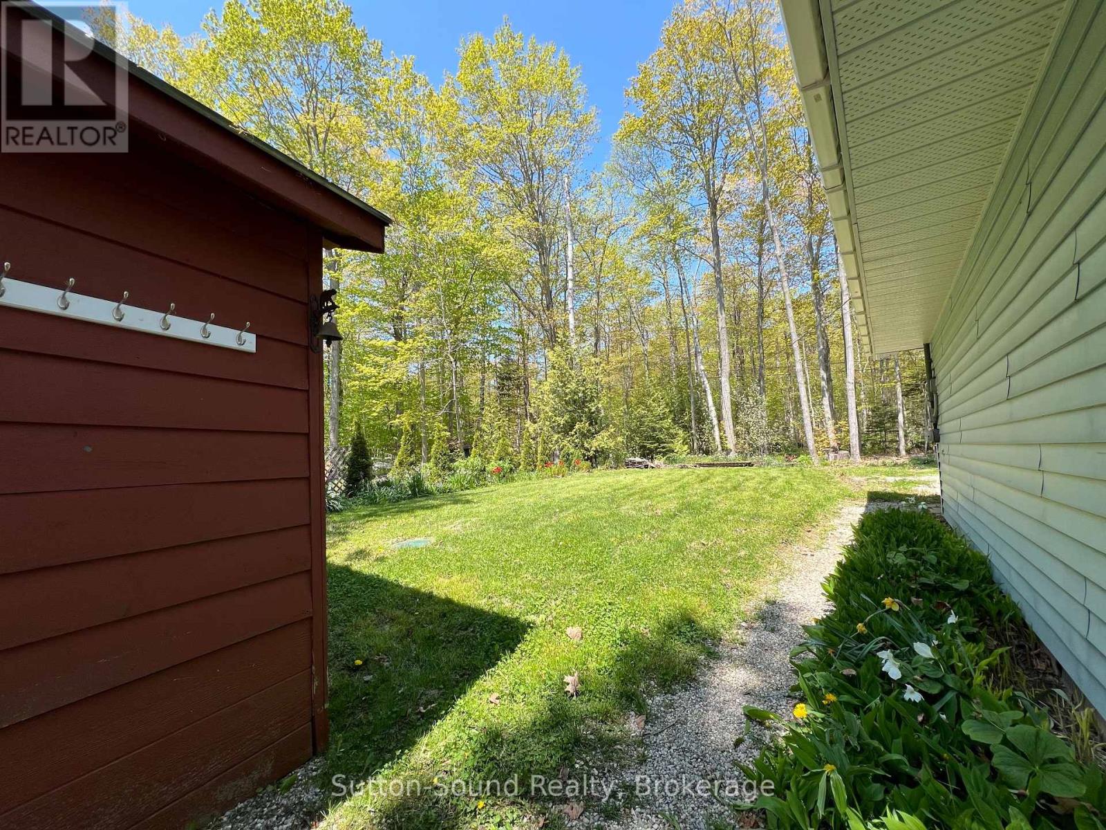 270 Barney's Boulevard, Northern Bruce Peninsula, Ontario  N0H 1W0 - Photo 35 - X12049272