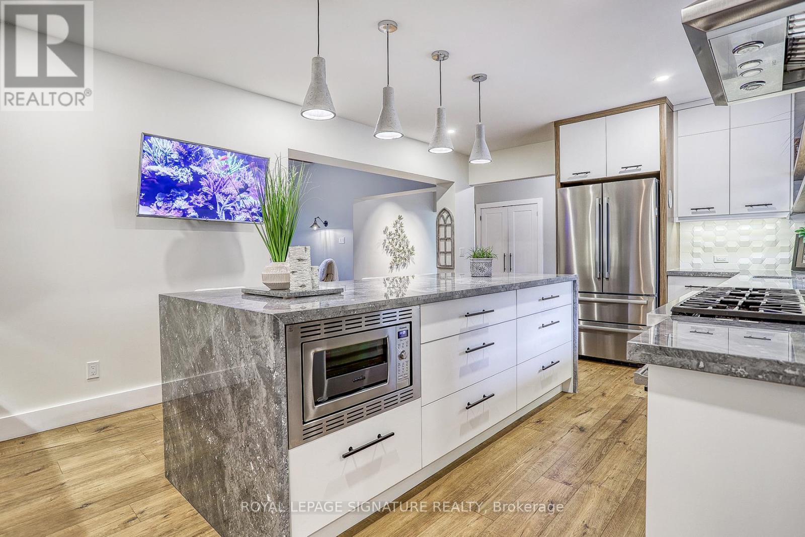 Property at 24 CLAYLAND DRIVE image 4