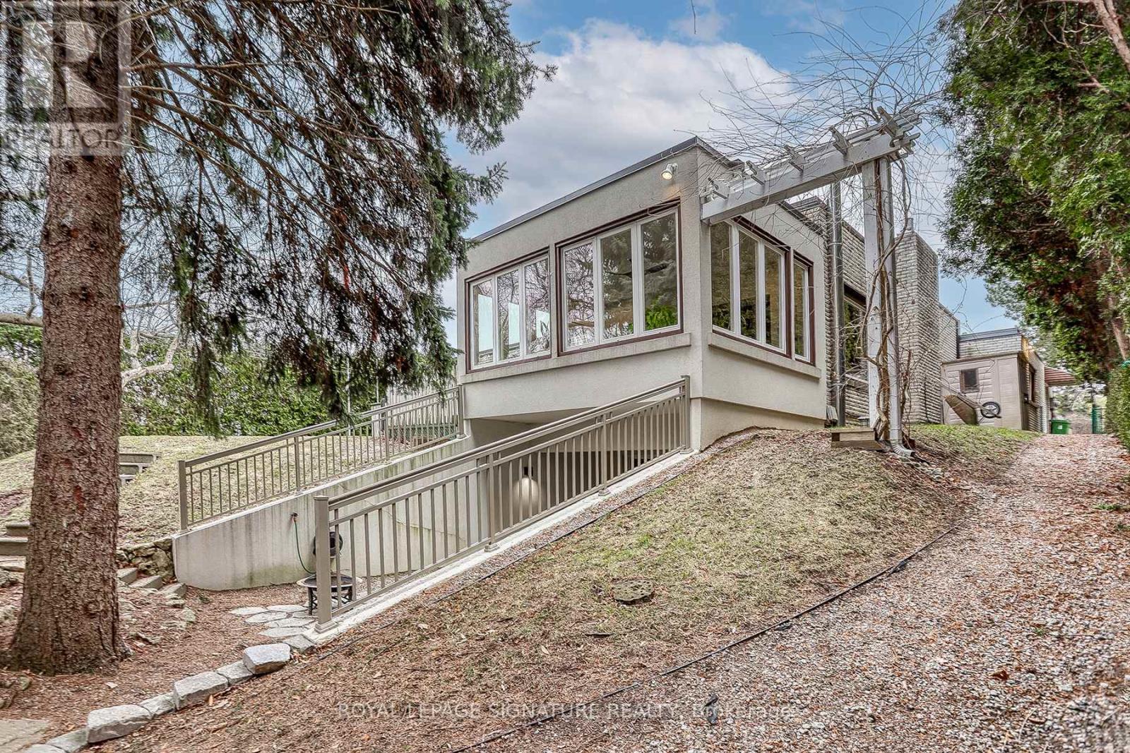 24 Clayland Drive, Toronto, Ontario  M3A 2A4 - Photo 41 - C12057115
