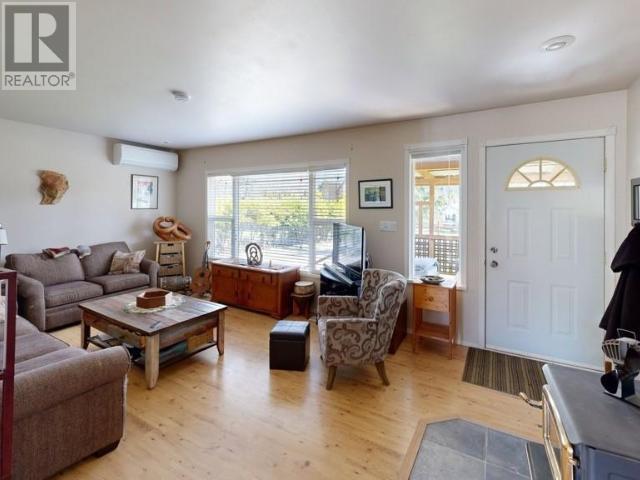Property at 4769 BALSAM STREET image 3
