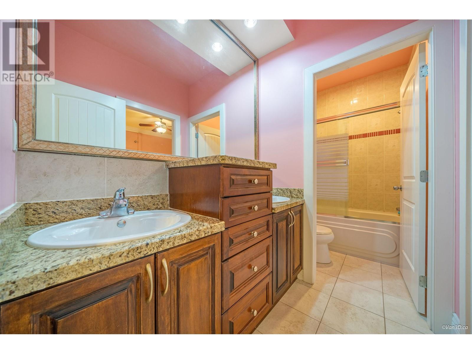 Listing Picture 34 of 40 : 6040 ADAMS PLACE, Richmond / 烈治文 - 魯藝地產 Yvonne Lu Group - MLS Medallion Club Member