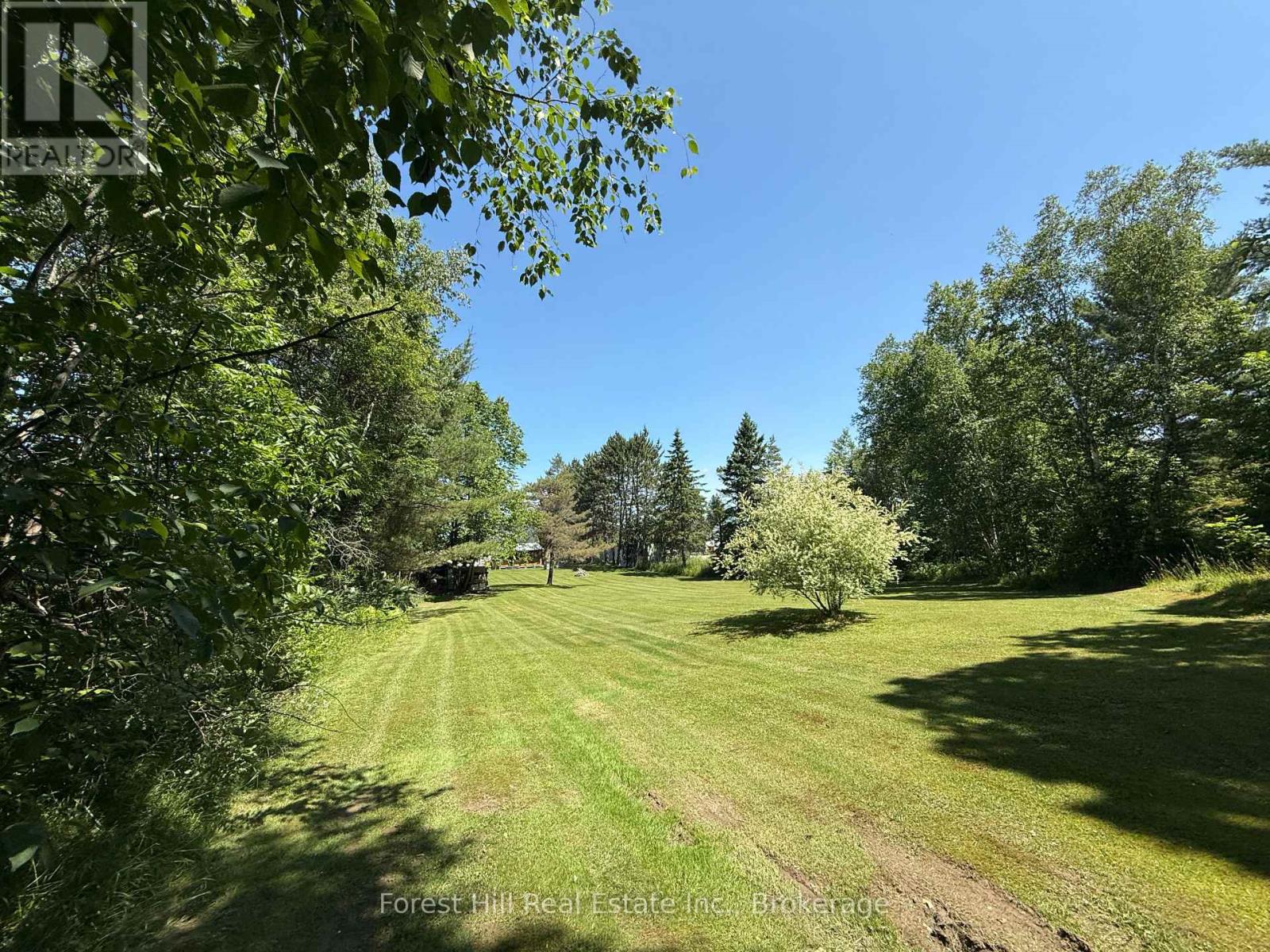 10709 Hwy 522 Highway, Parry Sound Remote Area, Ontario  P0H 1A0 - Photo 38 - X12064557