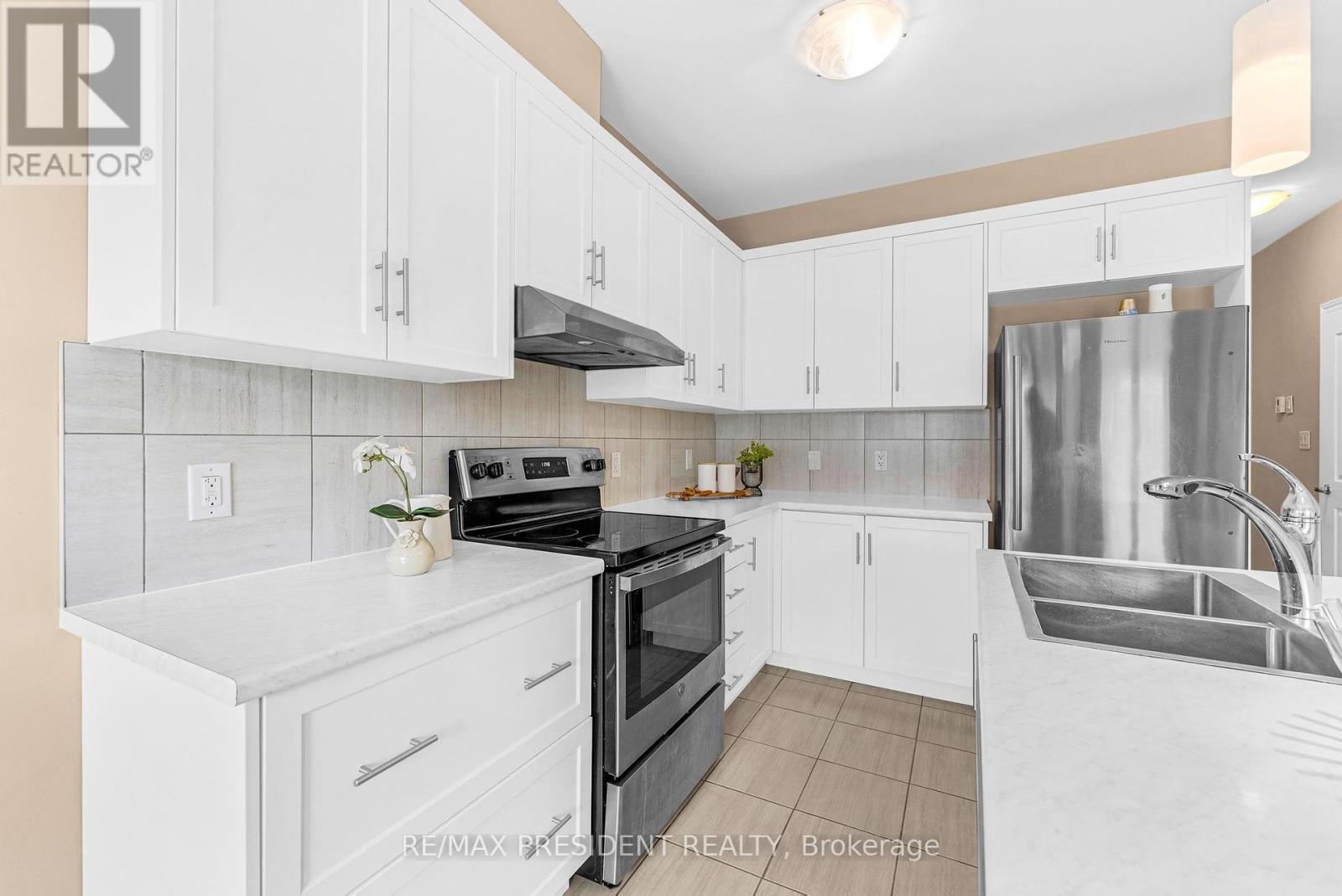 226 Louise Street, Welland, Ontario  L3B 0H8 - Photo 12 - X12064591