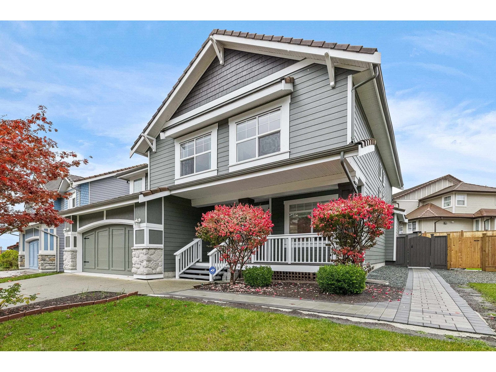 Property at 11328 154A STREET image 4