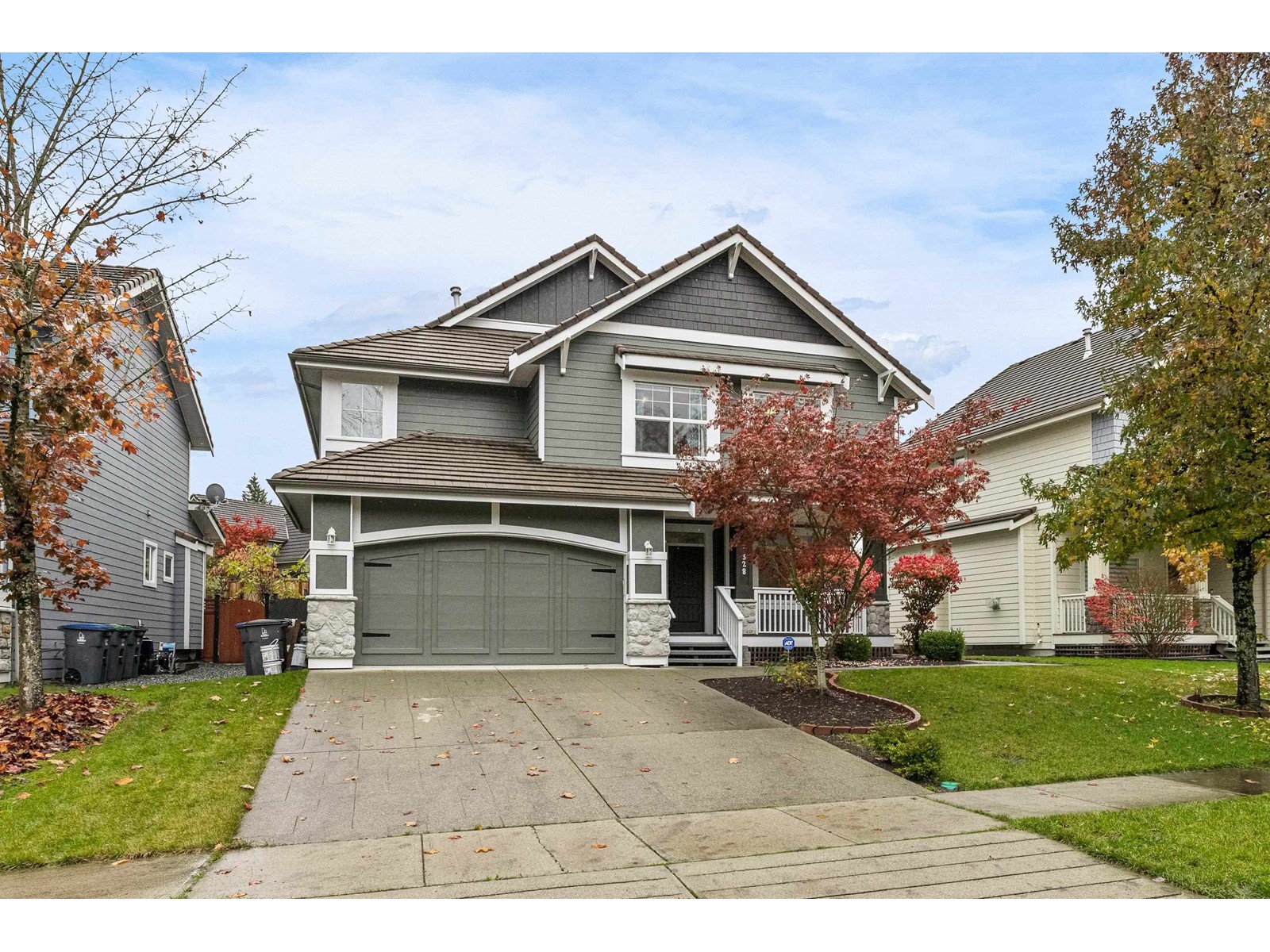 Property at 11328 154A STREET image 2