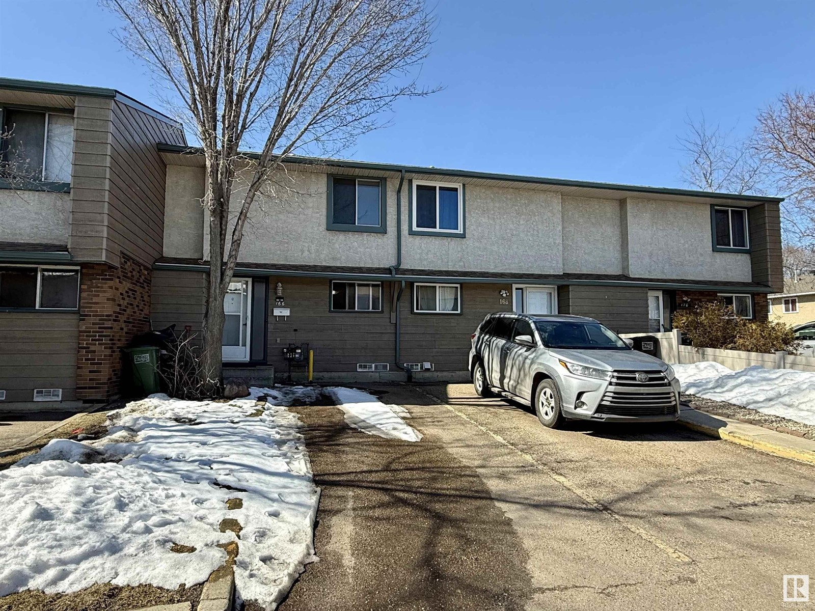 Property at 166 ABBOTTSFIELD RD NW image 3