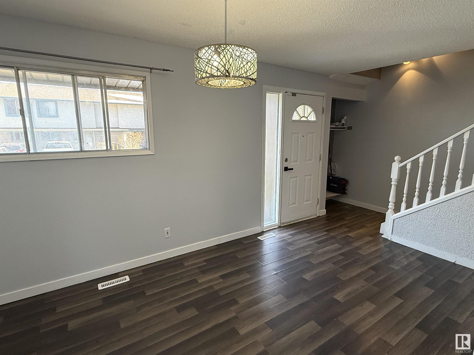 Property at 166 ABBOTTSFIELD RD NW image 5