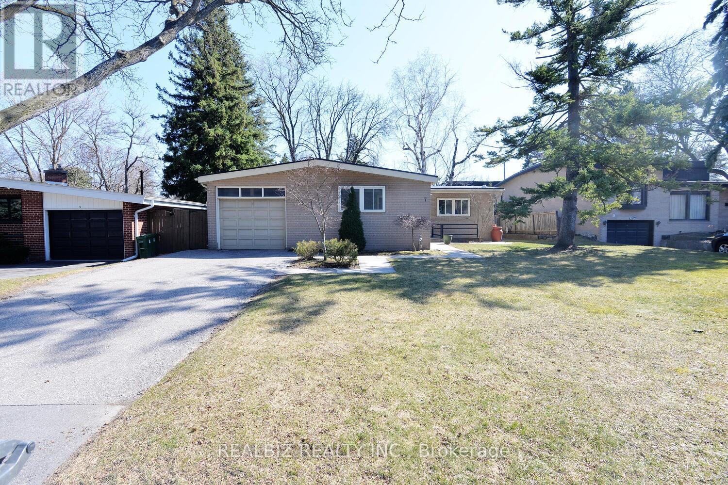Property at 7 SWALLOW COURT image 1
