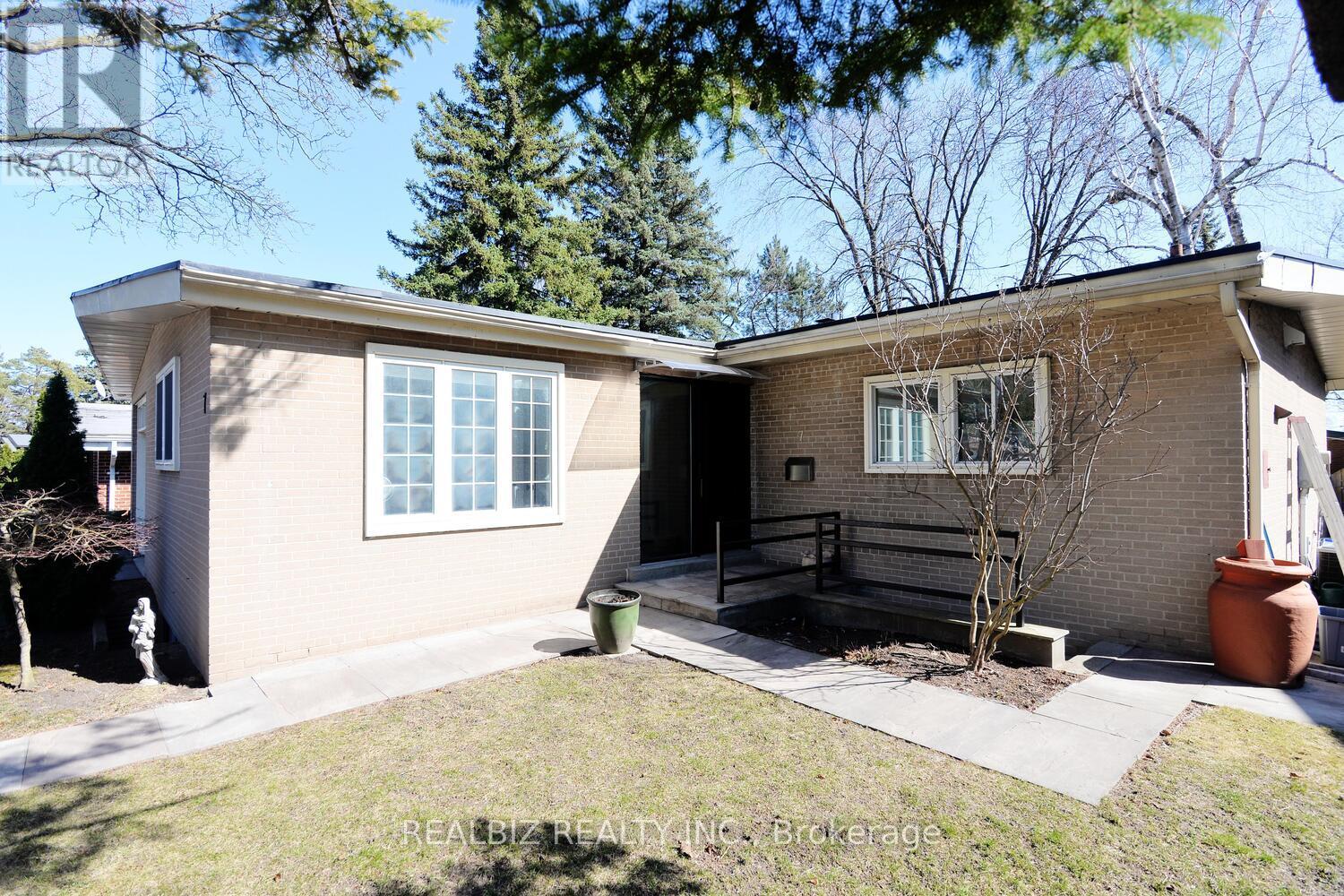 Property at 7 SWALLOW COURT image 3
