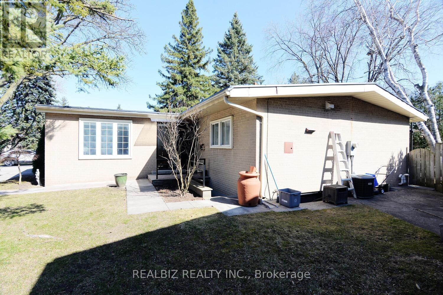 Property at 7 SWALLOW COURT image 5