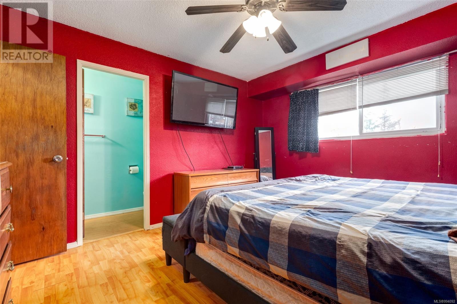 Property at 155 Tait Rd image 1