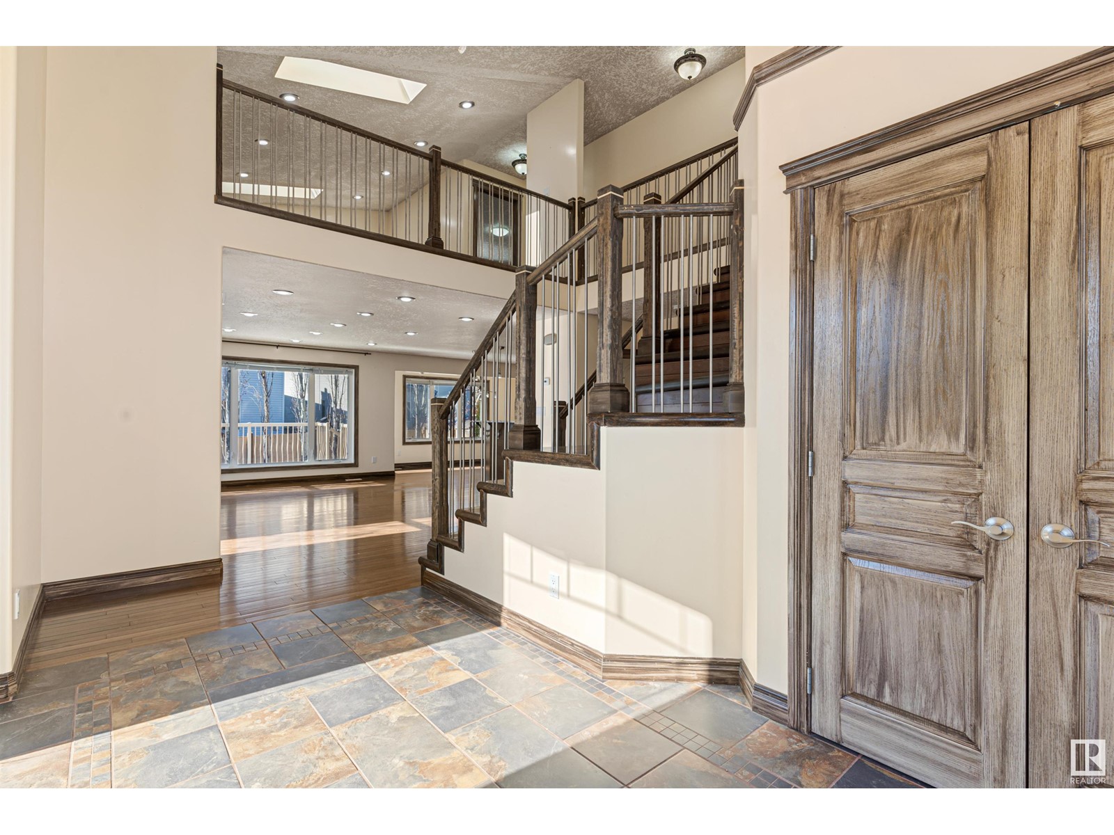 Property at 126 ANISE CL image 2