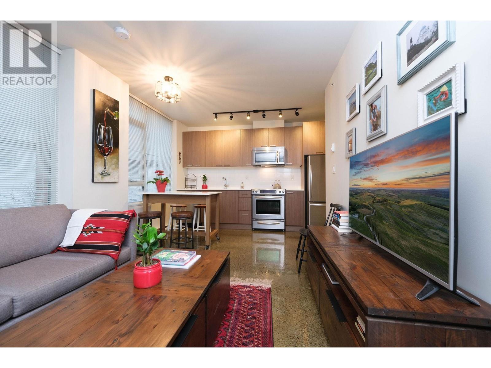 207 221 Union Street, Vancouver, British Columbia  V6A 0B4 - Photo 2 - R2985032