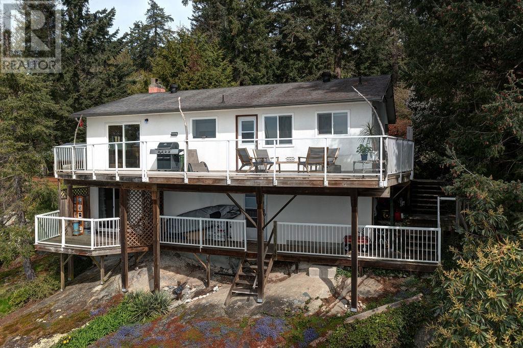 Property at 8323 REDROOFFS ROAD image 3