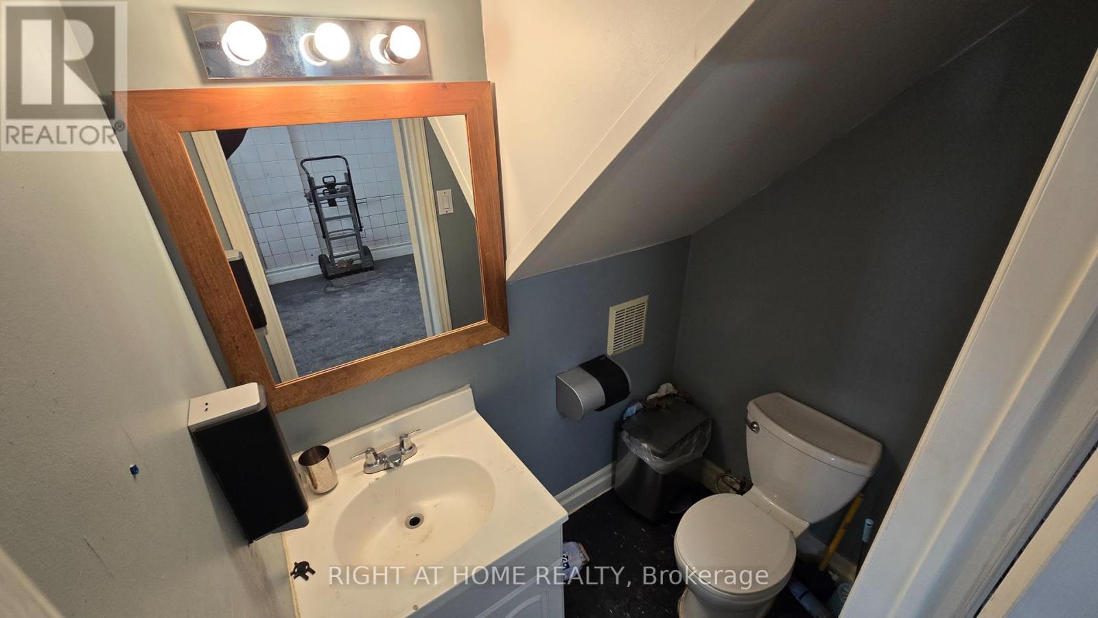 284 Avenue Road, Toronto, Ontario  M4V 2G7 - Photo 7 - C12064663