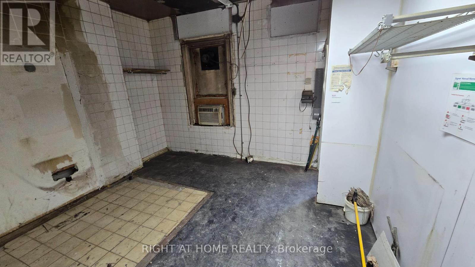 284 Avenue Road, Toronto, Ontario  M4V 2G7 - Photo 8 - C12064663
