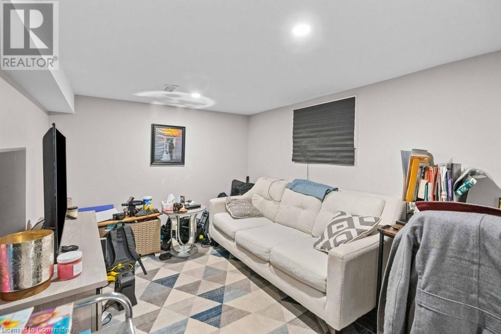 Property at 20 HOLTON Avenue S image 5