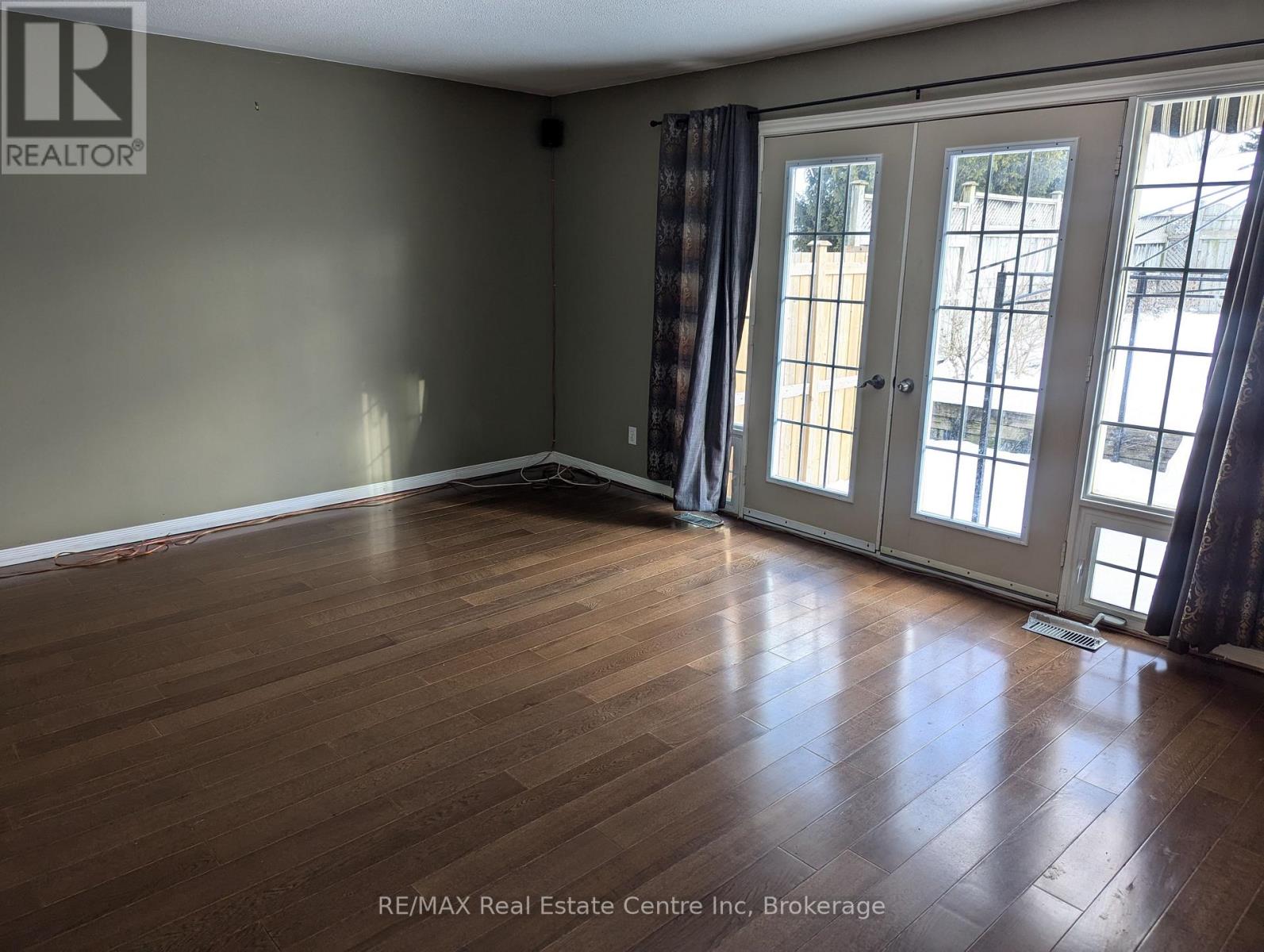 1014a Vanier Avenue, Woodstock, Ontario  N4S 4K4 - Photo 17 - X11968689