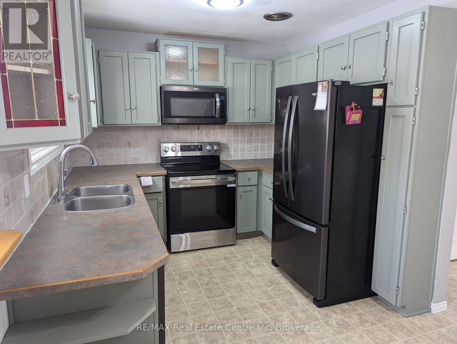 1014a Vanier Avenue, Woodstock, Ontario  N4S 4K4 - Photo 8 - X11968689