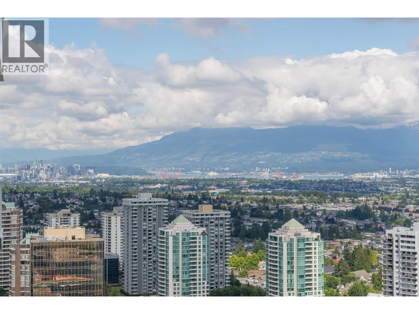 3704 6080 Mckay Avenue, Burnaby, British Columbia  V5H 0J4 - Photo 2 - R2985937