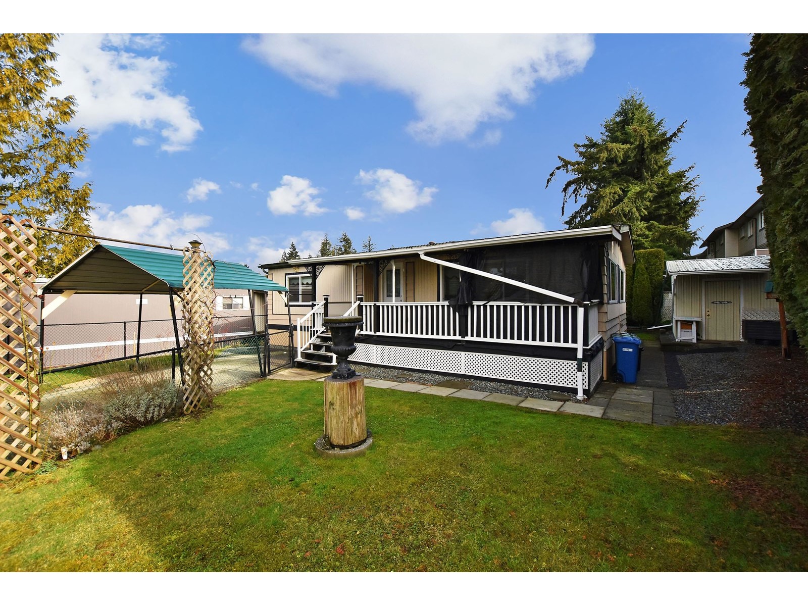33892 Gilmour Drive, Abbotsford, British Columbia  V2S 5H4 - Photo 2 - R2971605