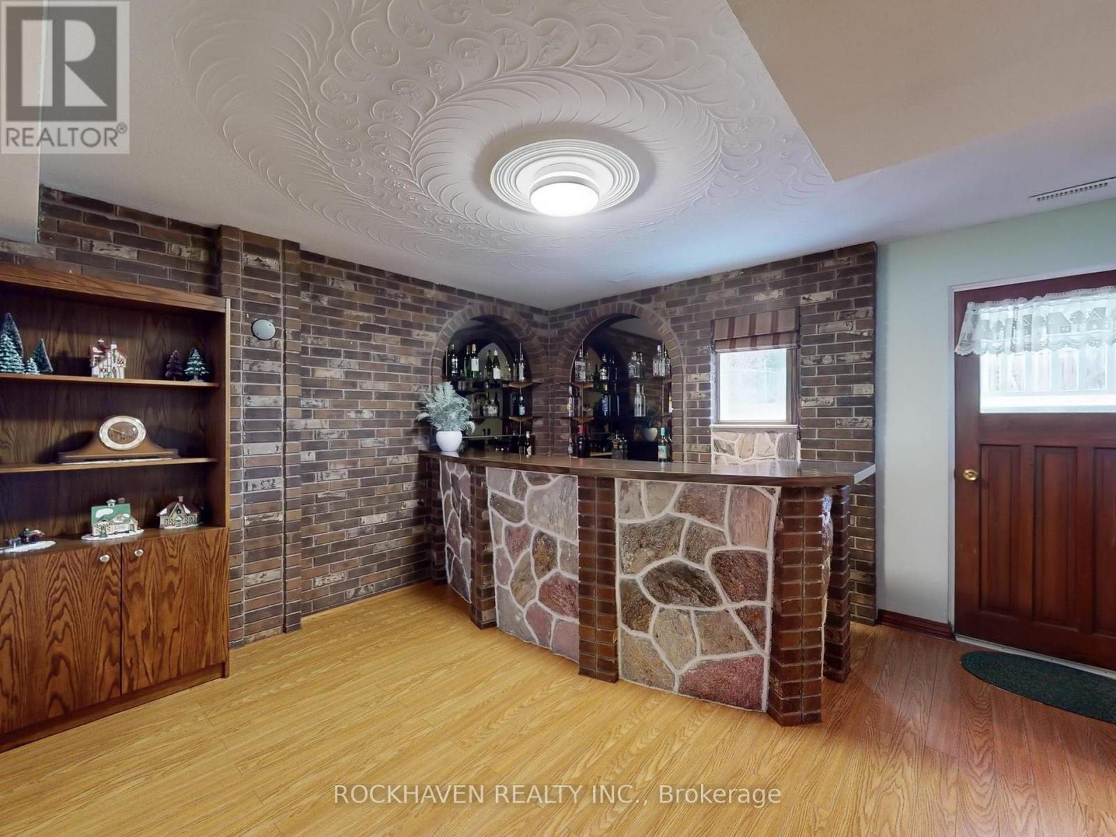 11 Meadowland Gate, Brampton, Ontario  L6W 3N8 - Photo 15 - W12064683
