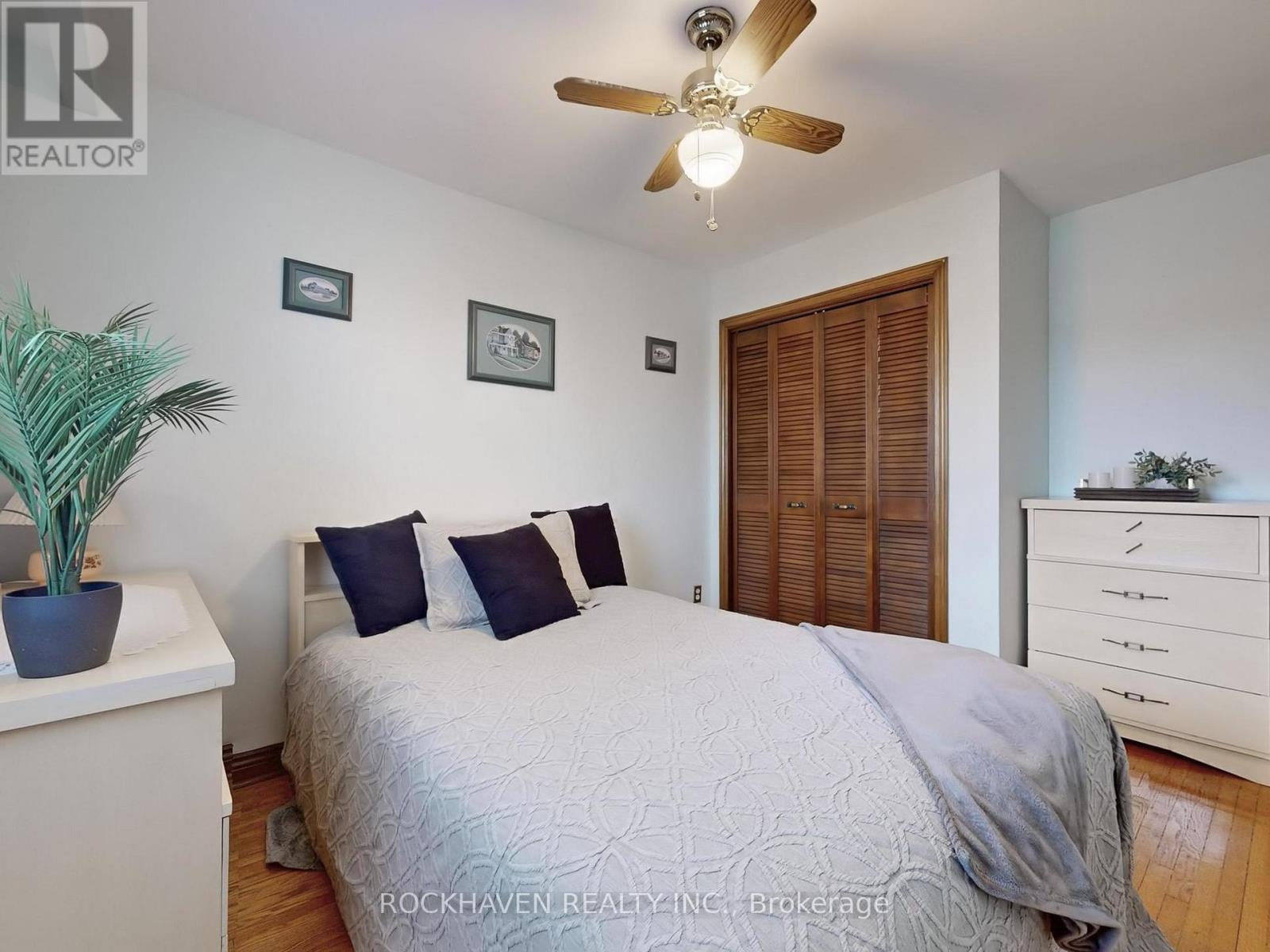 11 Meadowland Gate, Brampton, Ontario  L6W 3N8 - Photo 19 - W12064683