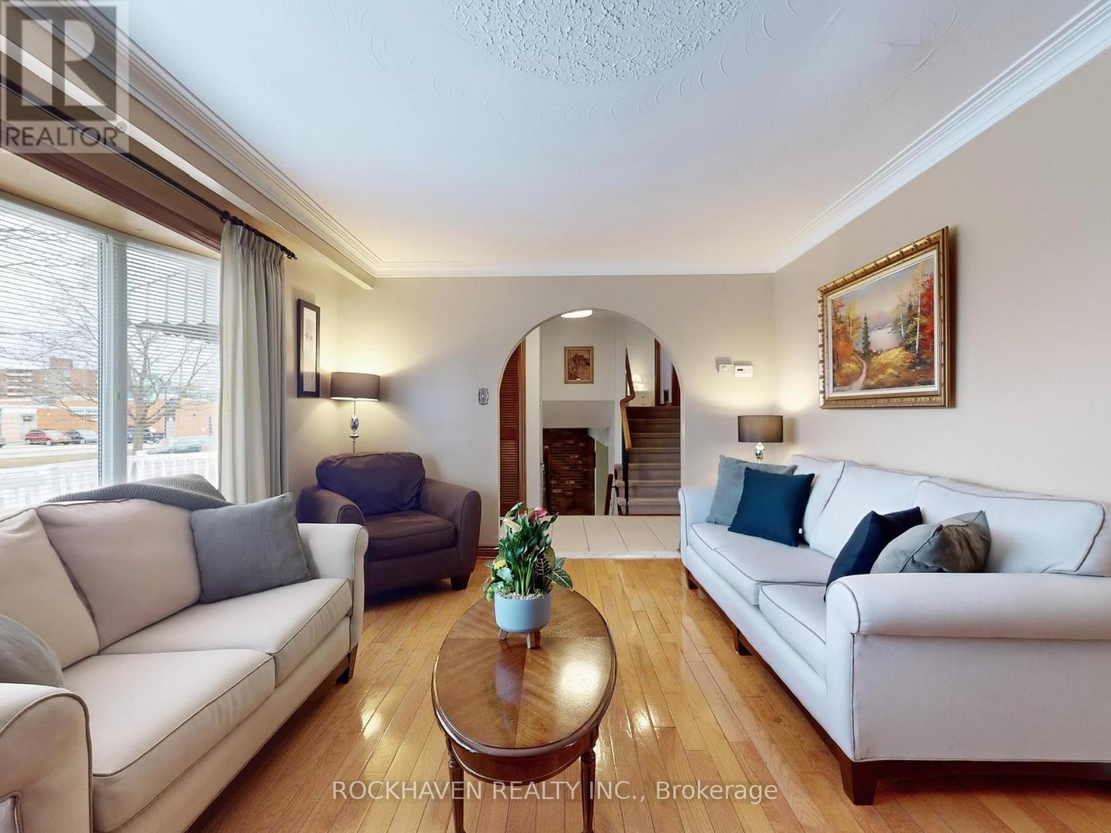 11 Meadowland Gate, Brampton, Ontario  L6W 3N8 - Photo 6 - W12064683