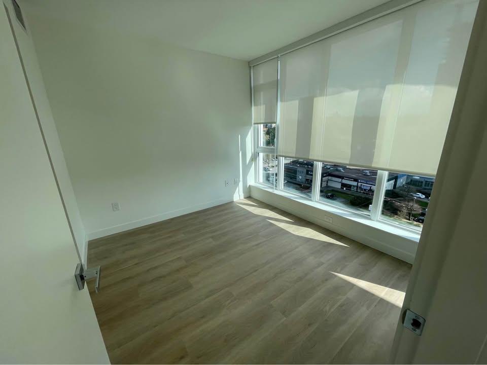 Property at 1009 9675 KING GEORGE BOULEVARD image 2