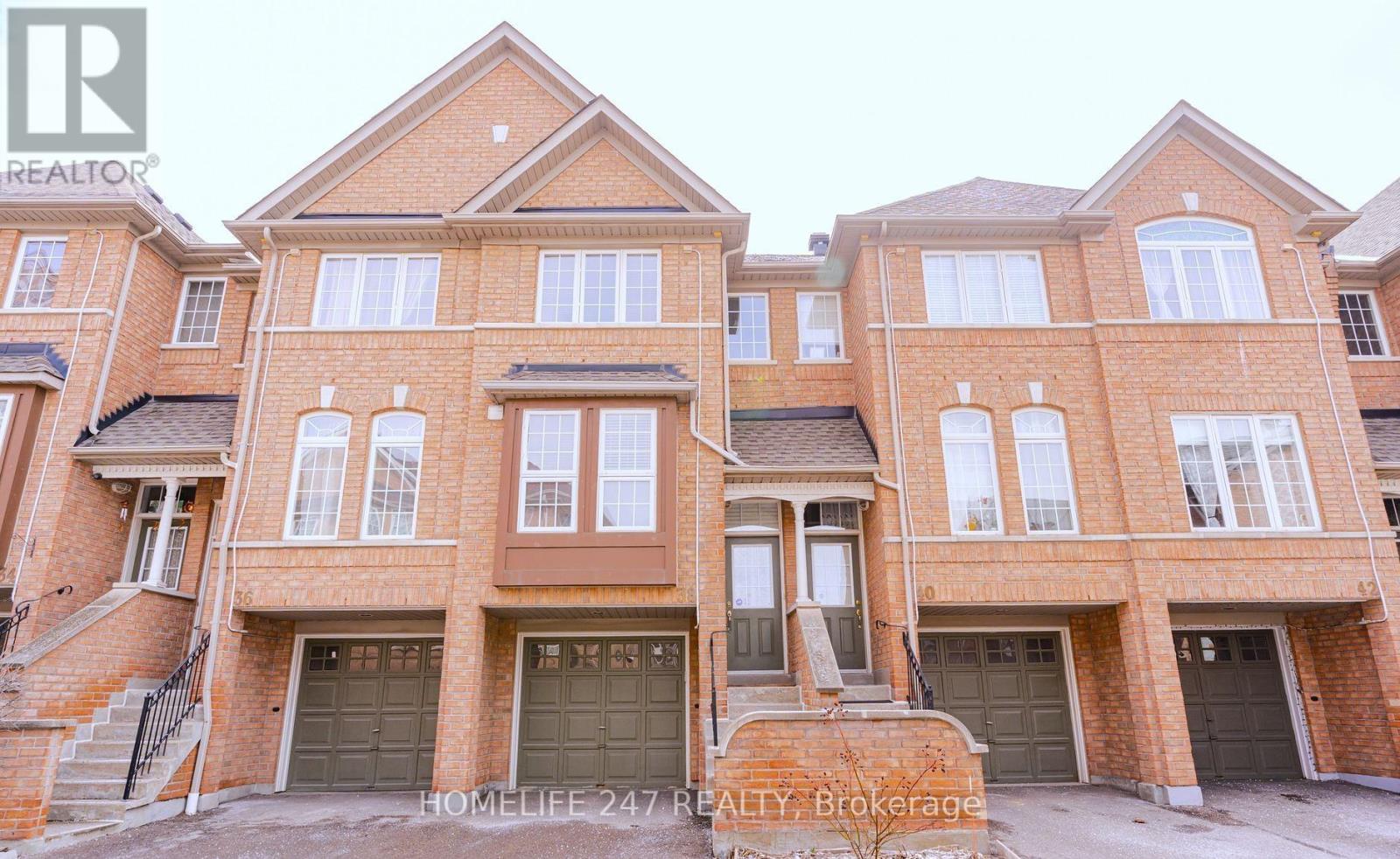 38 - 50 STRATHAVEN DRIVE, Mississauga, Ontario