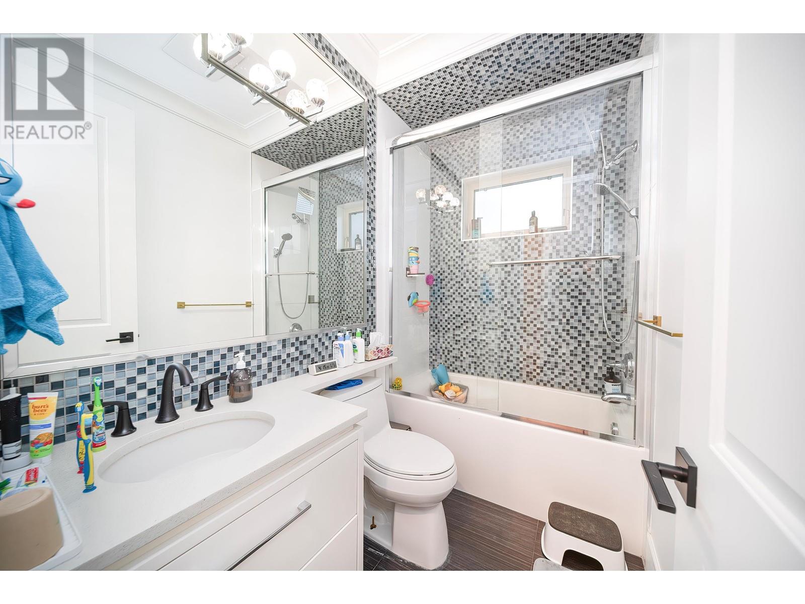 9399 Kirkmond Crescent, Richmond, British Columbia  V7E 1M7 - Photo 11 - R2981567