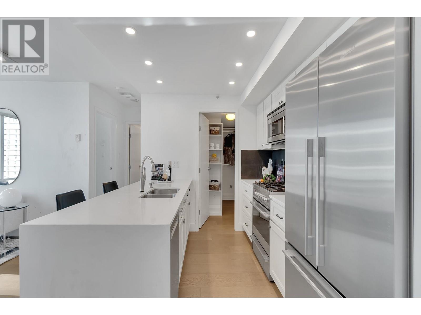 1905 1438 Richards Street, Vancouver, British Columbia  V6Z 3B8 - Photo 12 - R2986334