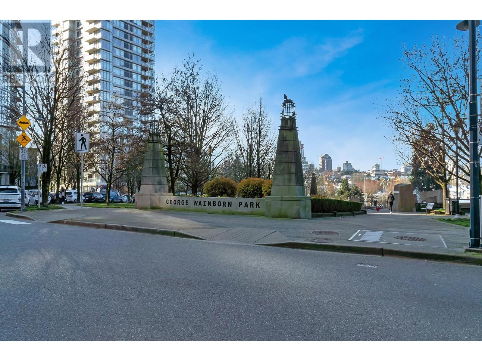 1905 1438 Richards Street, Vancouver, British Columbia  V6Z 3B8 - Photo 3 - R2986334