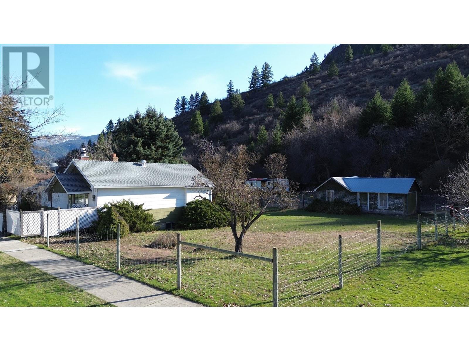 8267 Riverside Drive, Grand Forks, British Columbia  V0H 1H0 - Photo 2 - 10340193