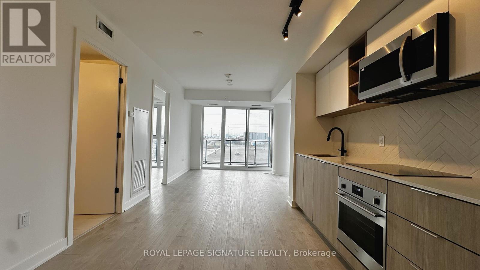 403 - 36 Zorra Street, Toronto, Ontario  M8Z 1R7 - Photo 5 - W12064742