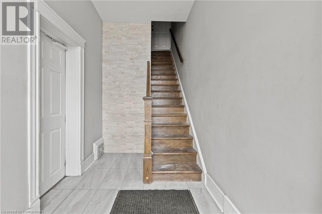181 West Avenue N, Hamilton, Ontario  L9L 5C7 - Photo 4 - 40713850