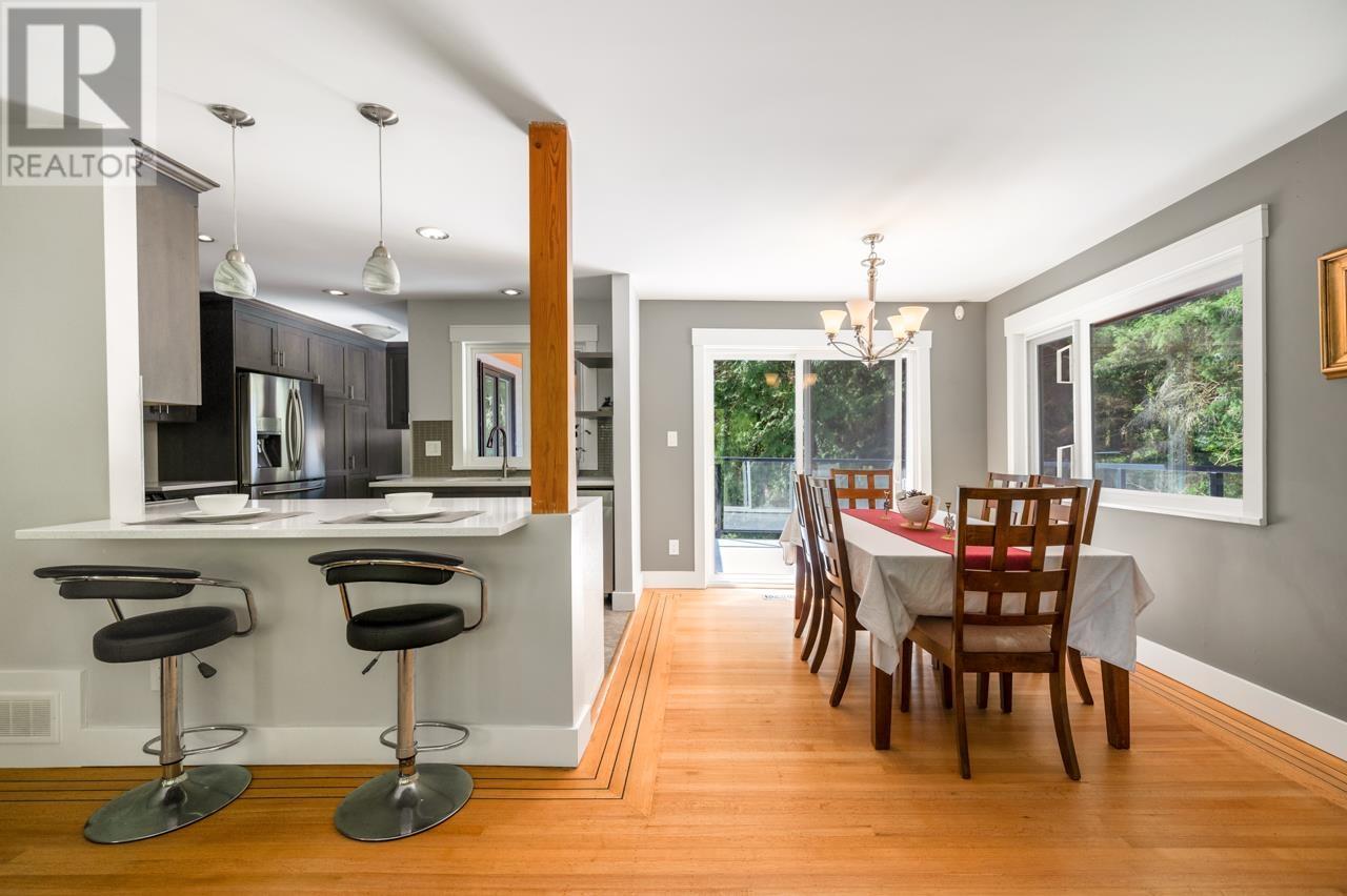 3285 St. Annes Drive, North Vancouver, British Columbia  V7R 1E7 - Photo 3 - R2986361