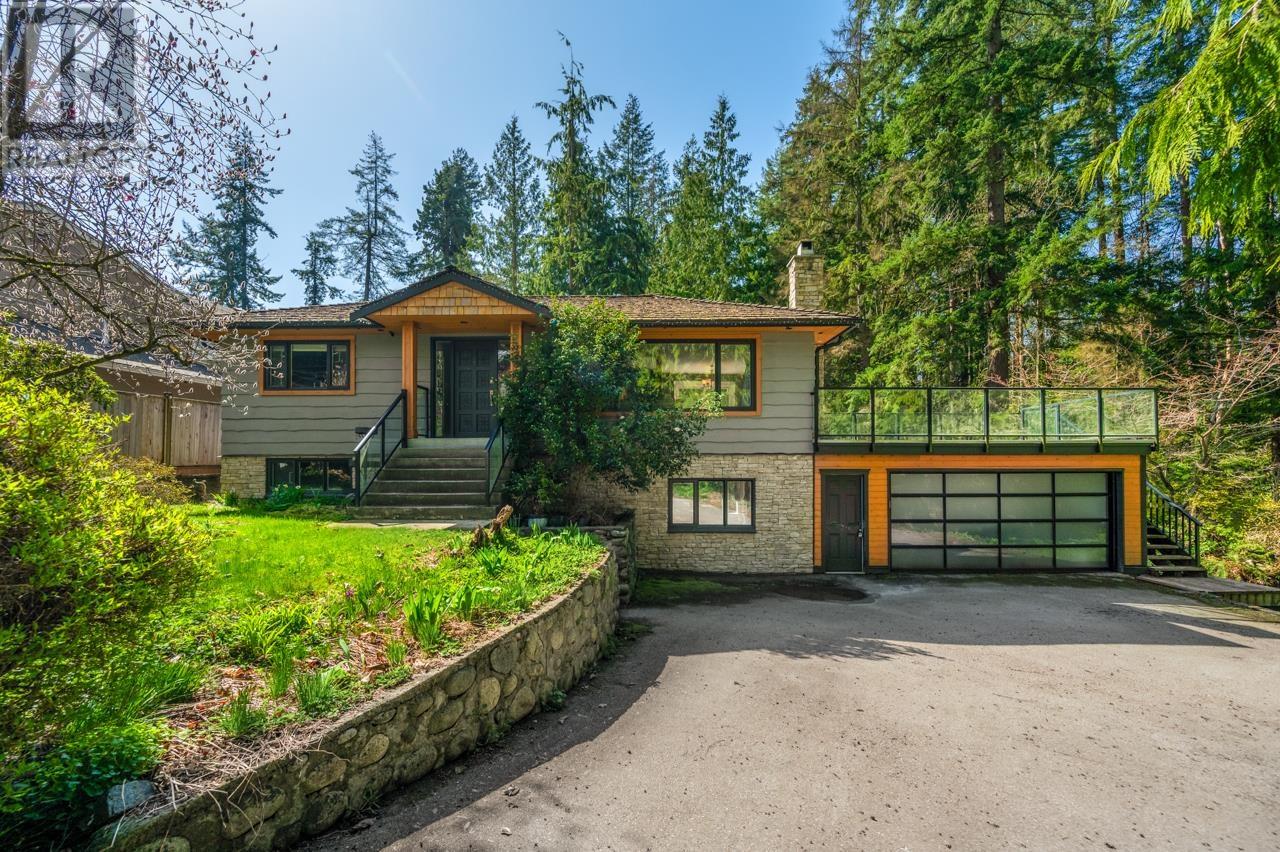 3285 ST. ANNES DRIVE, north vancouver, British Columbia