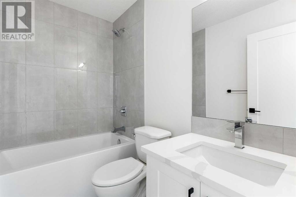 701 Mandalay Link, Carstairs, Alberta  T0M 0N0 - Photo 3 - A2209013