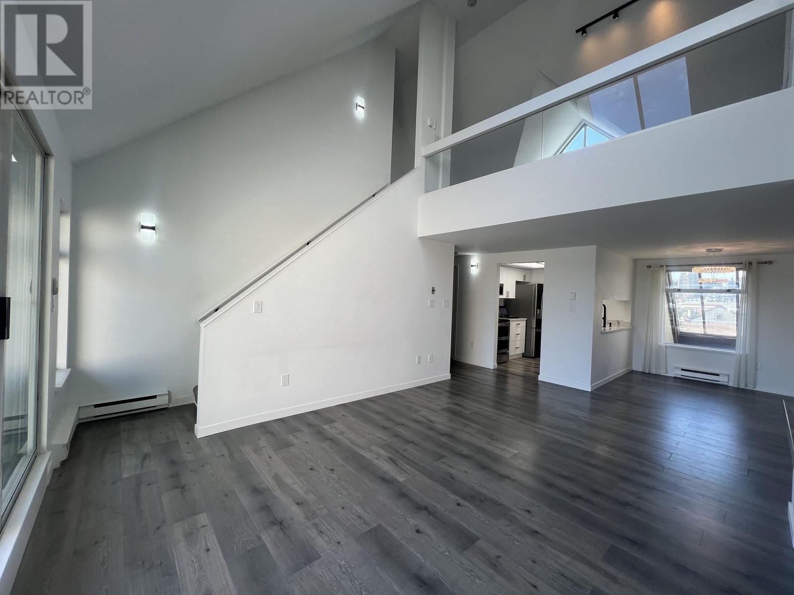 404 3 K De K Court, New Westminster, British Columbia  V3M 6B6 - Photo 4 - R2986469