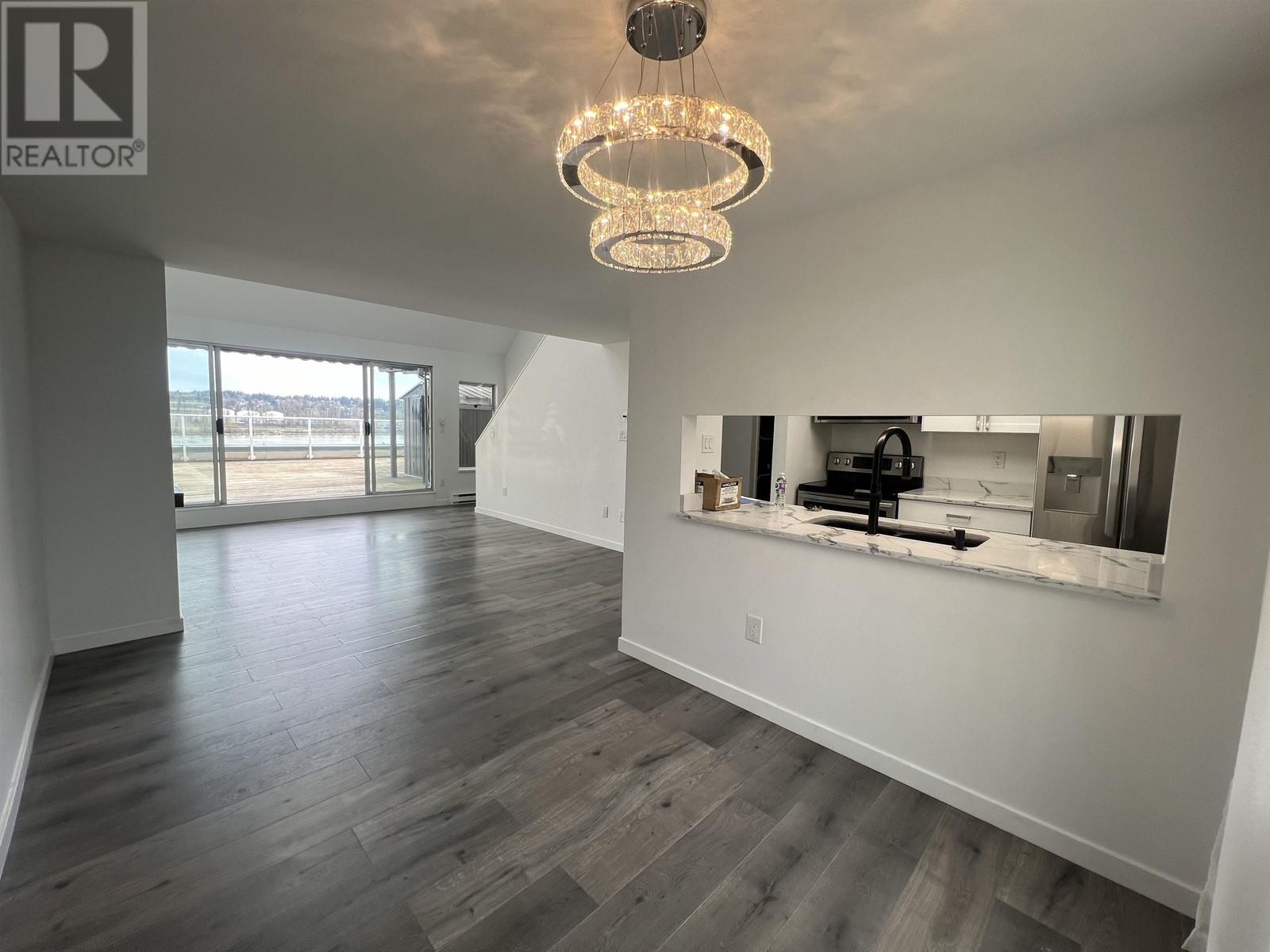 404 3 K De K Court, New Westminster, British Columbia  V3M 6B6 - Photo 7 - R2986469