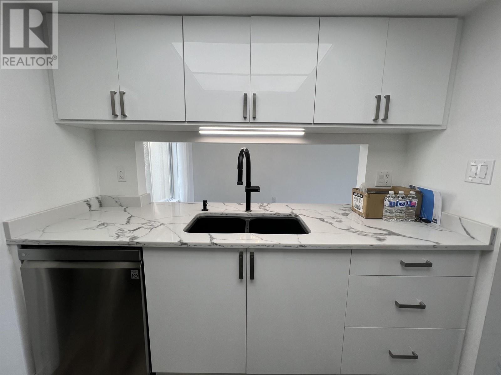 404 3 K De K Court, New Westminster, British Columbia  V3M 6B6 - Photo 13 - R2986469