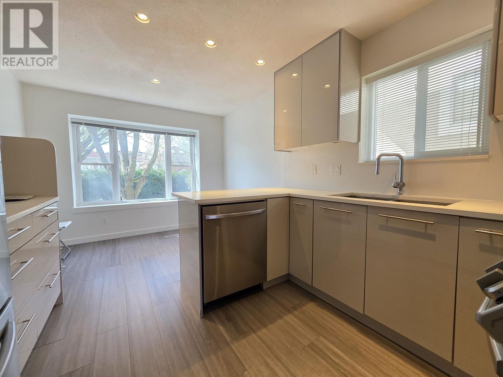 Listing Picture 12 of 18 : 8490 FRENCH STREET, Vancouver / 溫哥華 - 魯藝地產 Yvonne Lu Group - MLS Medallion Club Member